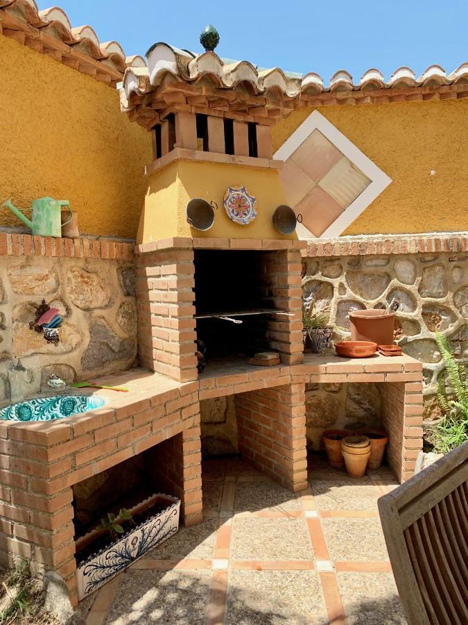Chalet Con Piscinas Y Vistas De Ensueno Almuñécar Exteriör bild